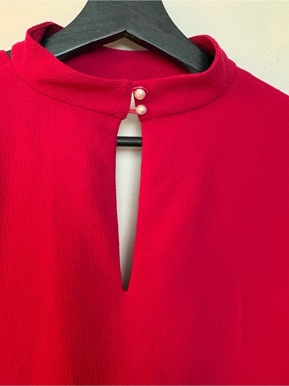 WAYF Women’s Ryan Choker Cutout Bell Sleeve Ruby Red Blouse Size 8 Sku#69 - Picture 8 of 11
